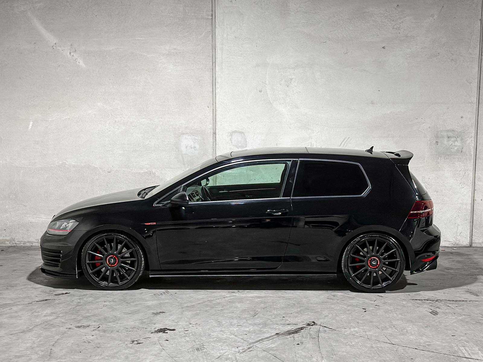 Volkswagen Golf GTI Performance (VII / MK7 / Golf 7) 396pk 2014