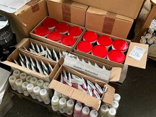 Various Paint & Spatula