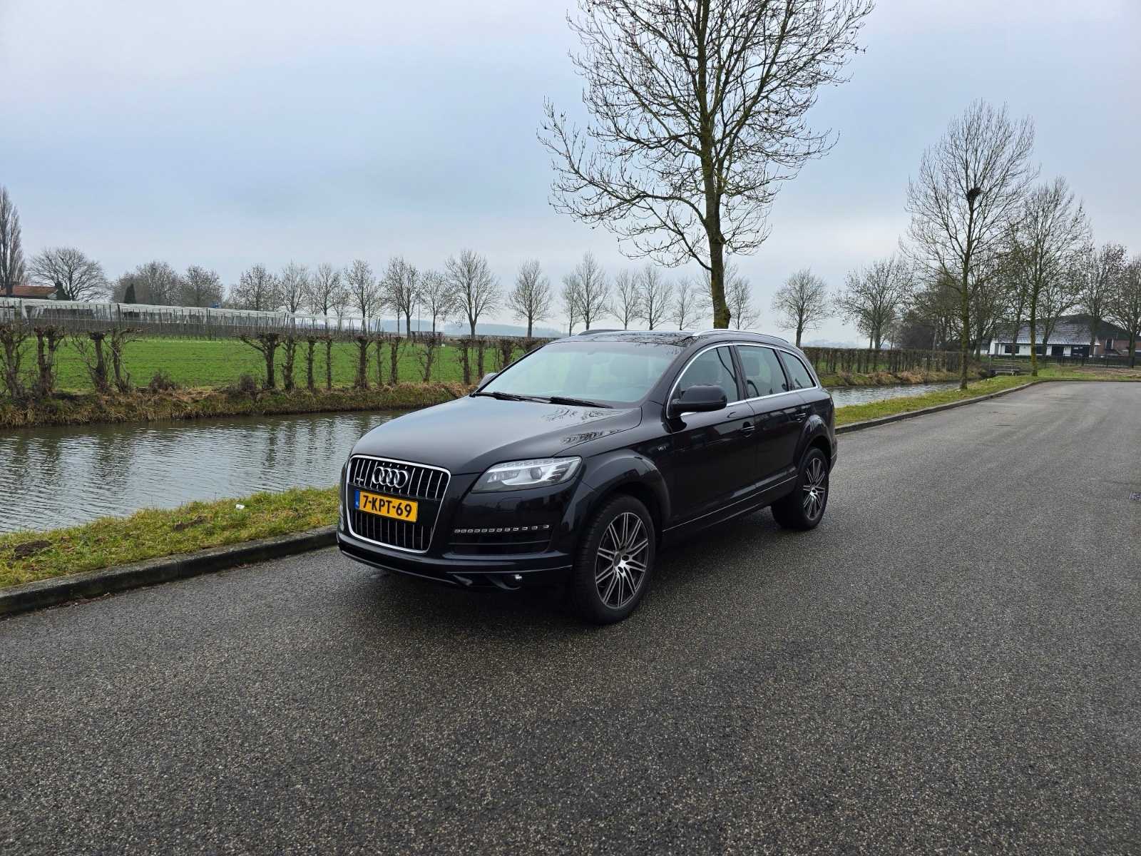 2011 Audi Q7 3.0 TFSI q.PL+ 5+2 Passenger Car