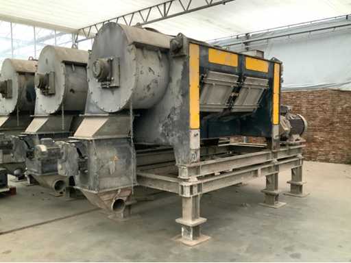 Reantec mechanical dryers, Tomra infrared separator and Baoli forklift