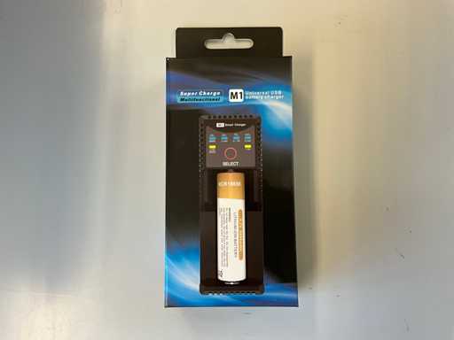 Partij M1 batterijladers (circa 200 stuks)