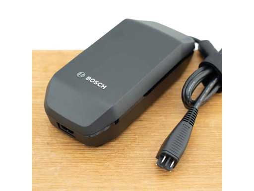 Bosch Ladegerät 4A für Bosch Smart System - BPC3400 - Ohne Netzkabel