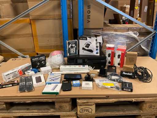 Un lot de diverse electronice