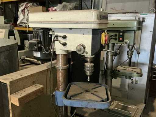 Mașină de găurit pe coloană Contimac CH16N