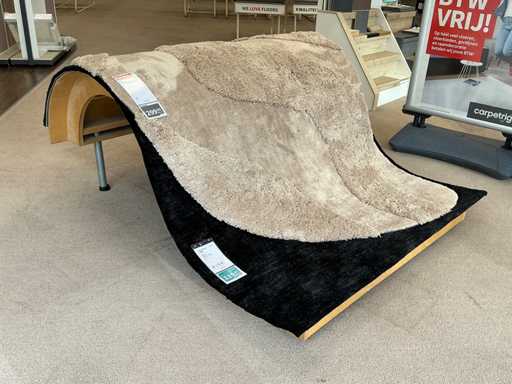 Houten tapijtdisplay