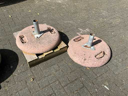 Concrete parasol bases (2x)