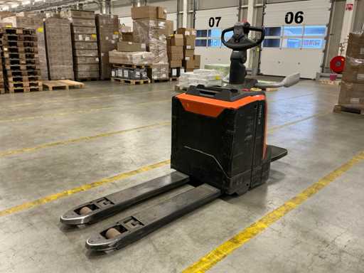 Platformă Toyota LPE200 pentru cai 2023