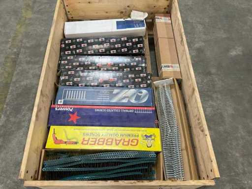 Batch of band screws