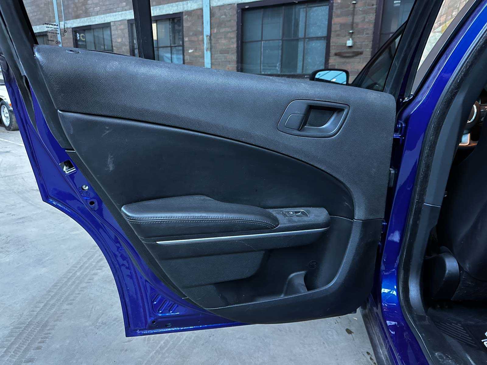 Dodge Charger Police HEMI 5.7 V8 375pk 2015