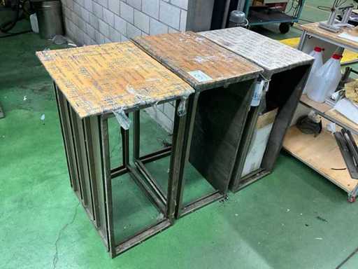 Metal tables (3x)