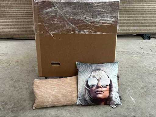 Dekorative Kissen (75x)