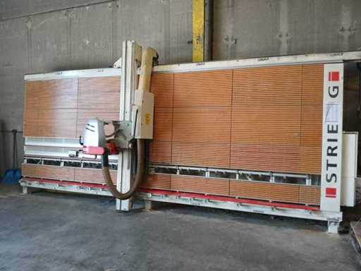 Panel sawing machine