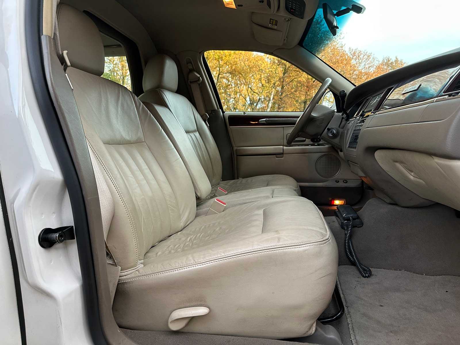 Lincoln Town Car 4.6 V8 Signature (Limousine) 204pk 2003, 62-NG-XN Youngtimer