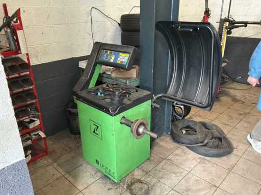 Zipper Maschinen Wheel Balancer ZI-RWM99