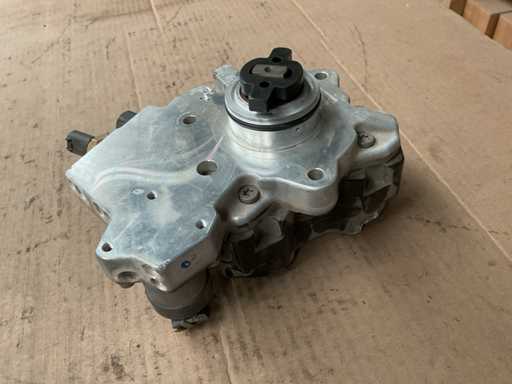 Bosch A 660 070 04 01 80 Pompe haute pression (2x)