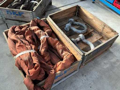 Lifting strap and D-shackle (5x)