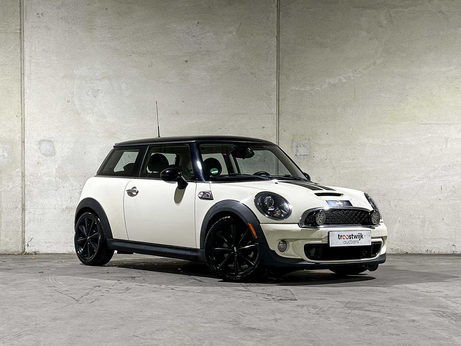 Mini Cooper S Westminster 1.6 215pk 2013, N-563-VK