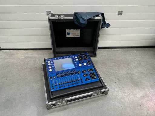 Tavolo per il missaggio luci Chamsys Magic Q MQ100 Pro