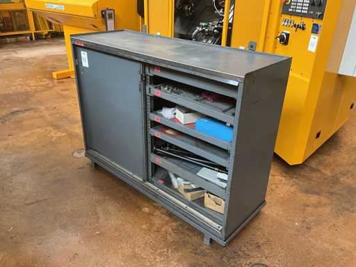 (C-1006) Verschiedene Inhaltsspannzangen und Werkzeughalter