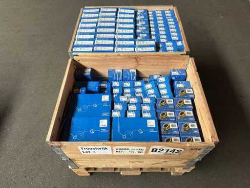 SKF – Charge von Autoteilen – 144 kg