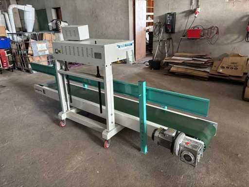 MACREAT - Heat sealer with shrink tunnel