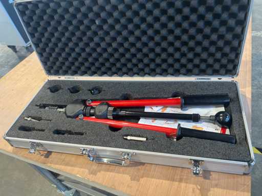 Cle?tele manual pentru piuli?? de nitur? oarb? Masterfix MFX 511