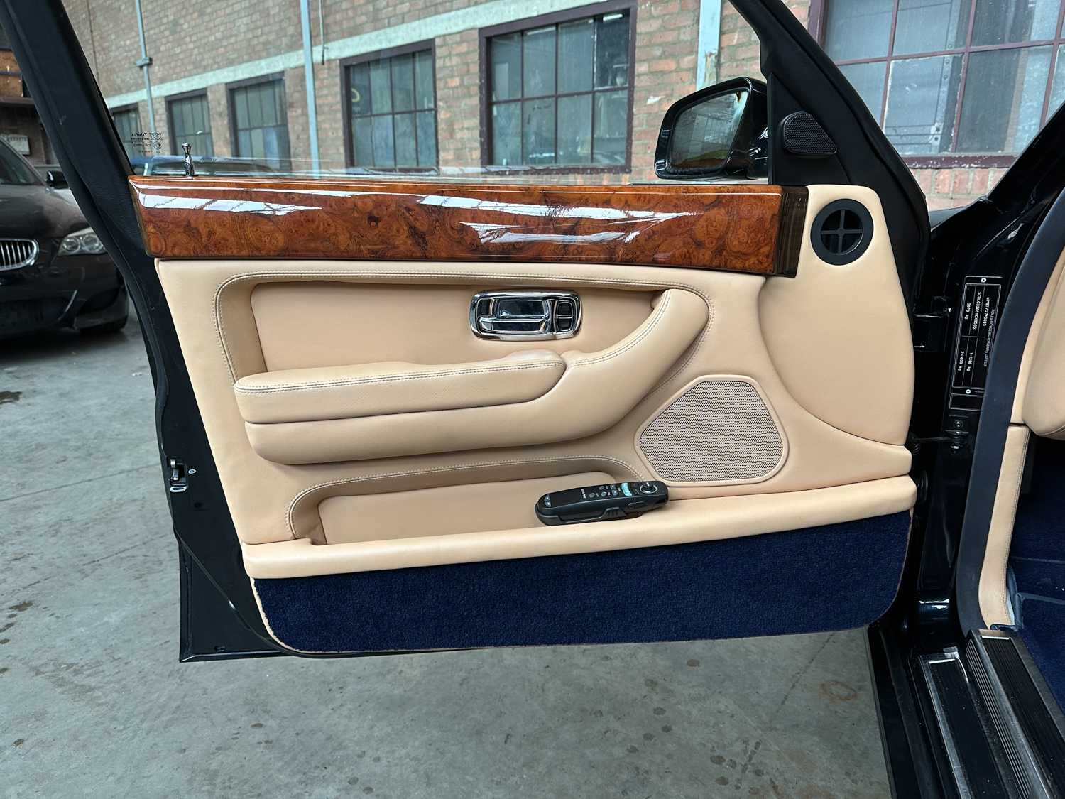 Bentley Arnage 6.8 V8 Red Label 405PK 2001 (Origineel-NL), 31-GN-KD