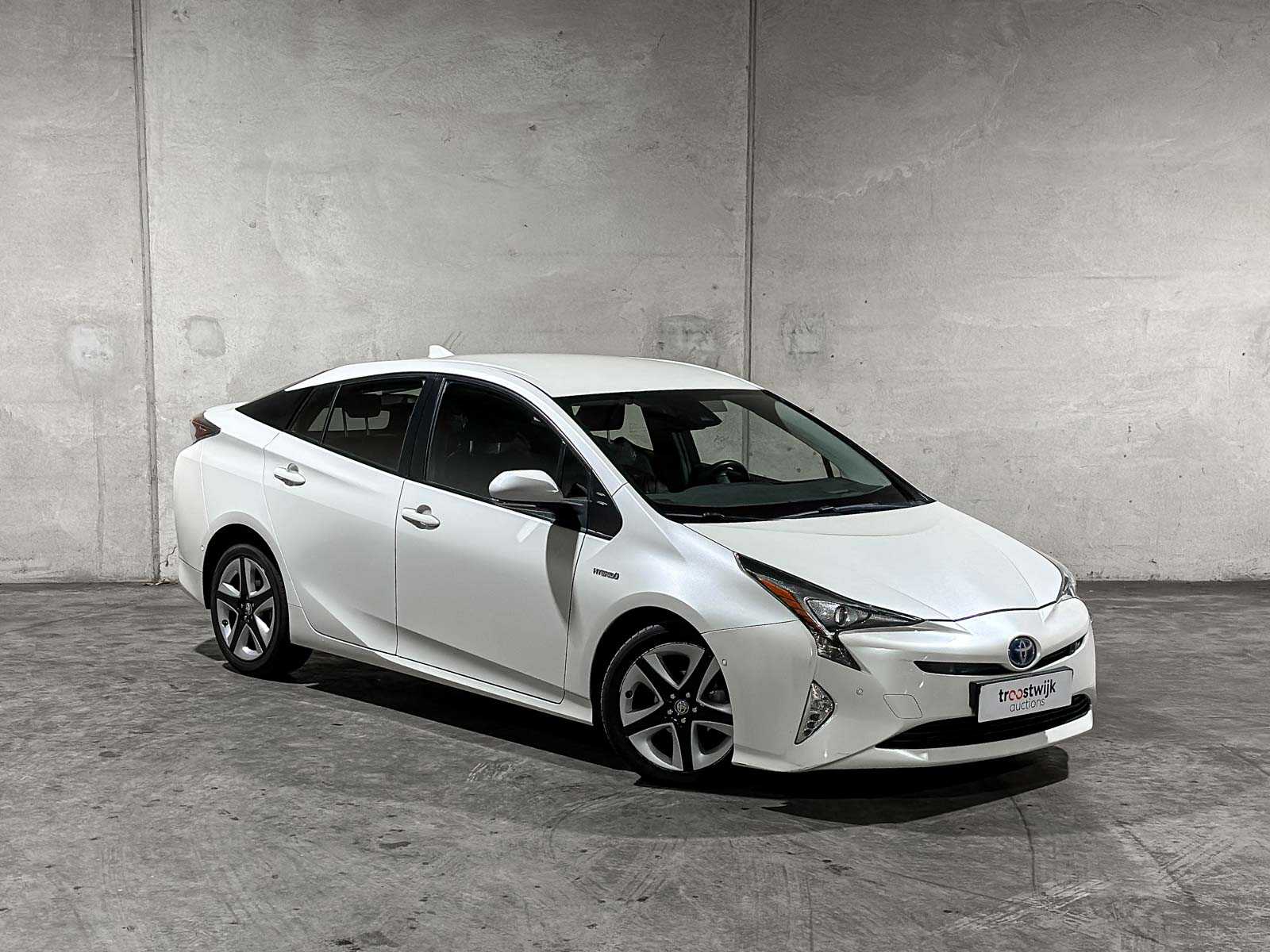 Toyota Prius 1.8 Dark Edition 98pk 2017, H-314-FX