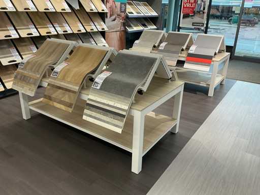 Präsentationstisch mit Vinylproben (2x)