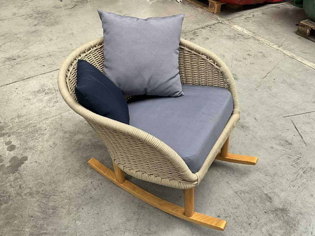 Alu swing lounge chair LIV•OUT