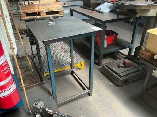 Metalen tafel (2x)