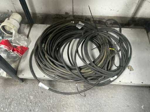 Compressed air hoses (4x)