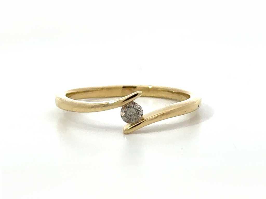 18 KT Yellow gold Ring With Natural Diamonds