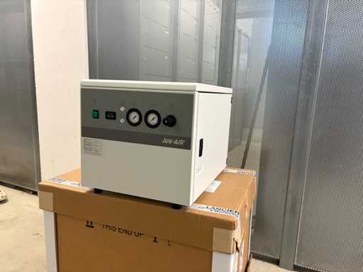 JUN-AIR OF302-4M Compresseur à pistons