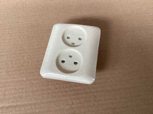 Uni built-in combination wall socket with double series switch (2x)