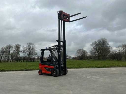 2018 Linde E25-01 Forklift with 360°rotator/fork positioner