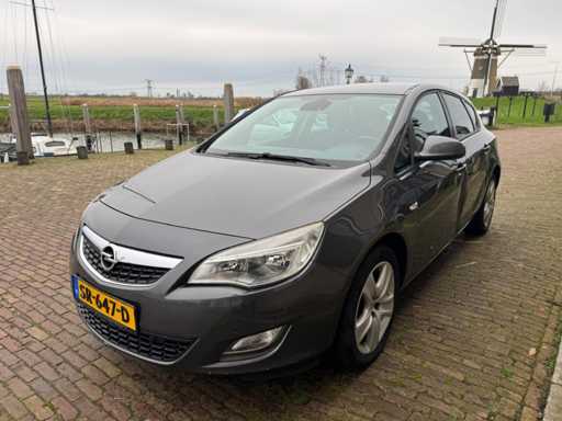 Opel  Astra  1.4 Turbo GT SR-647-D