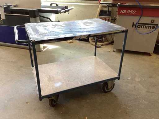 Carrito de transporte con dos estanterías de 70x105 cm de altura, 90 cm de alto