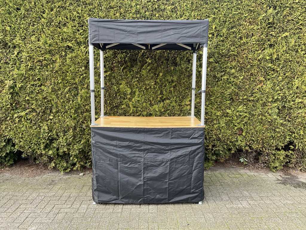 Foldable stall