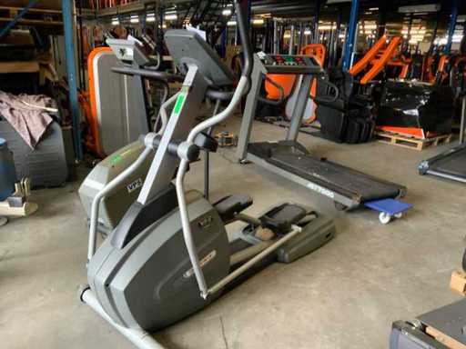 Matrix E1x elliptical Crosstrainer