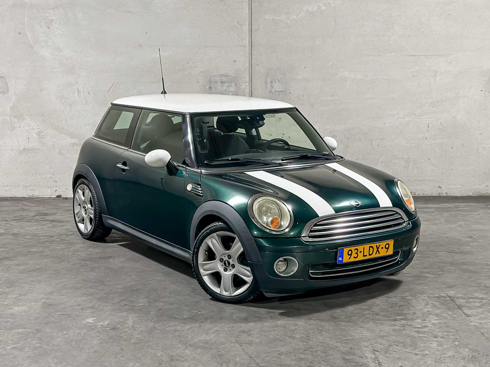 Mini 3-Deurs 1.6 Cooper 120pk 2008, 93-LDX-9