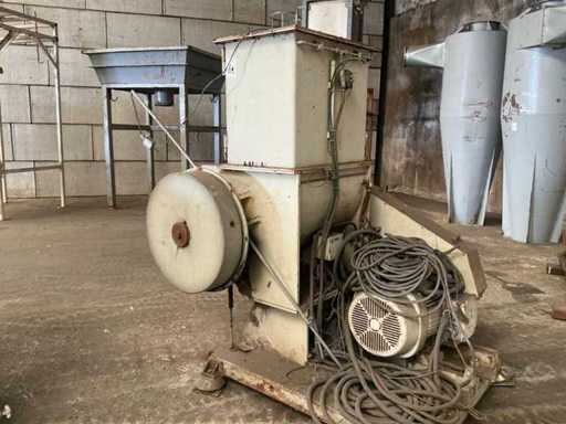 2002 Pallmann IPSG500x750F2-05 Granulating Machine