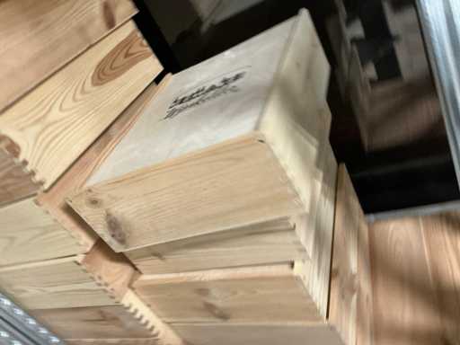 Volledige Restinhoud magazijnkantoor