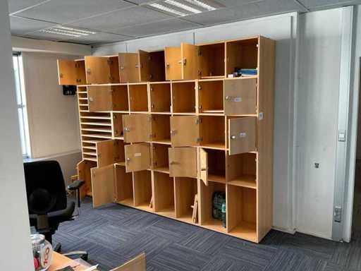 Casier/meuble de rangement en bois