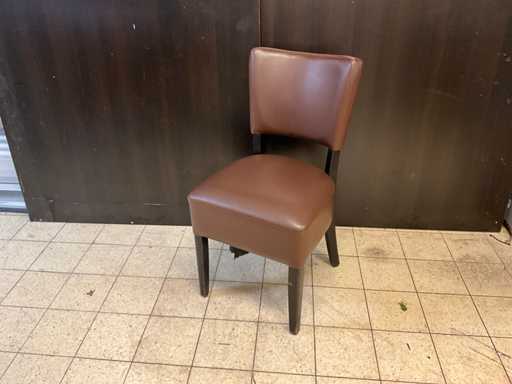 Faux leather restaurant chairs (4x)