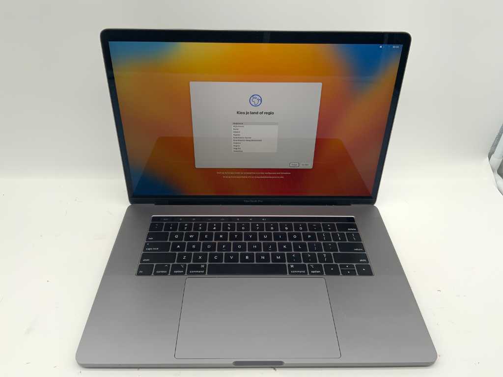 Apple MacBook Pro 15.4