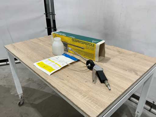 Blewa 12002-Un pulvérisateur pneumatique d’huile (24x)