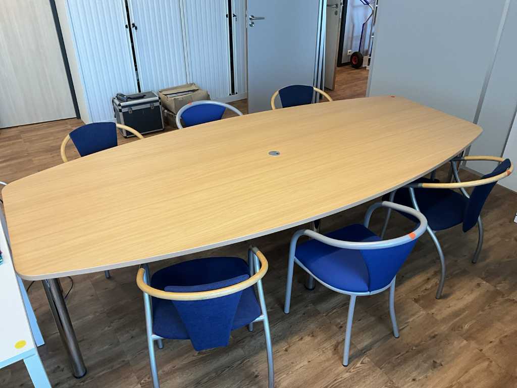 Conference table + 7x conference chair