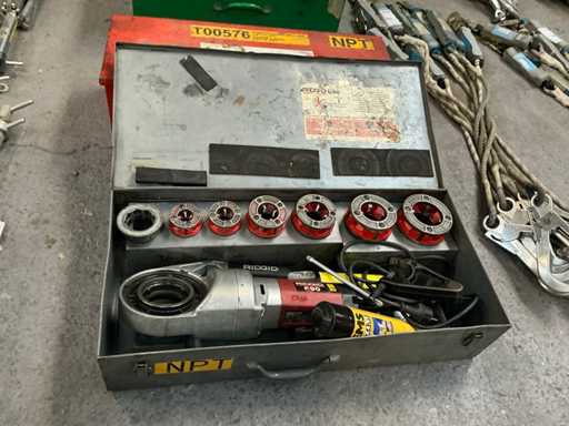 Macchina per filettatura Ridgid 690 del 2000
