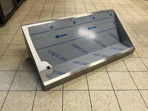 Étagères murales pour lave-vaisselle